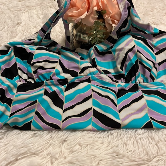 Women swimsuit top - Picture 2 of 2